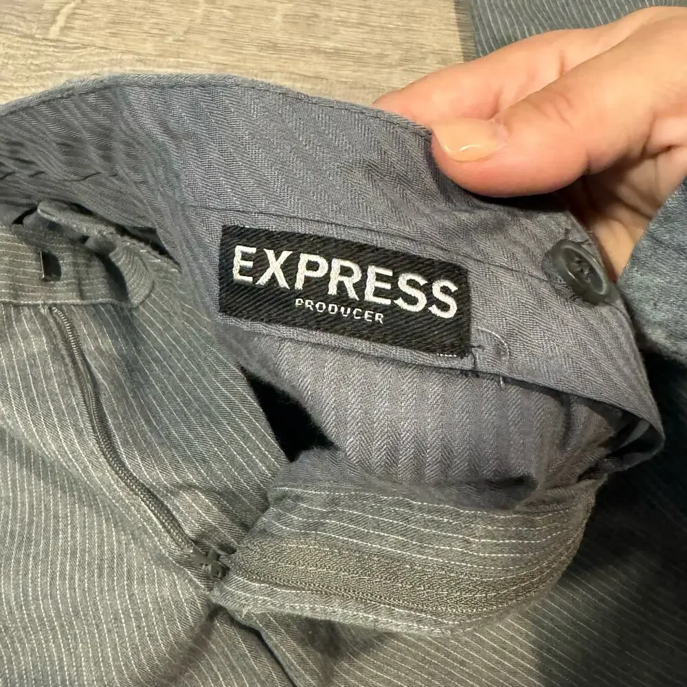 Express Men's Grey and White Pinstriped Dress Pant Size 32 - Picture 7 of 8